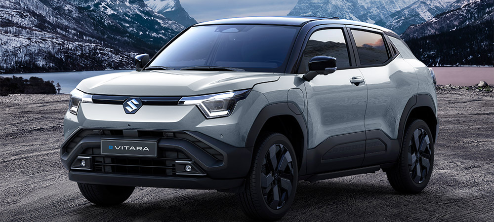 E85 - Splendid Silver Pearl Metallic / Bluish Black Pearl